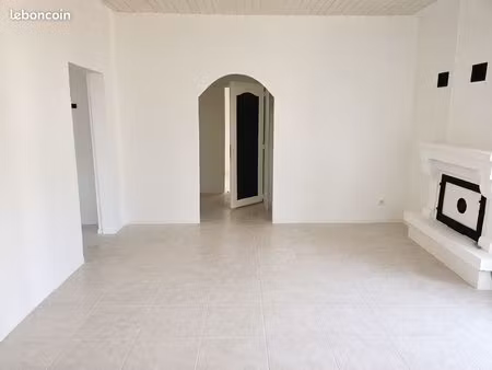maison mitoyenne rénovée avec jardin – 90 m² – chancelade