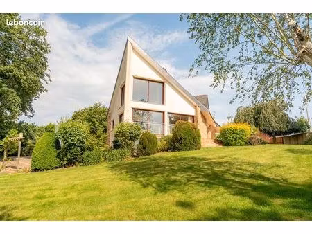 propriété 8 pièces 200 m²