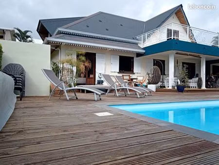 villa f6 + piscine le guillaume