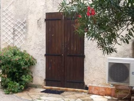 loue maison de village à tavernes 83670
