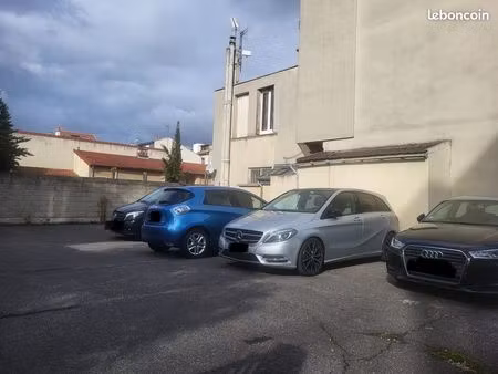 place de parking sur terrain clos - bois-colombes