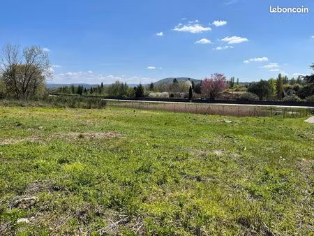 terrain 750 m² montélimar