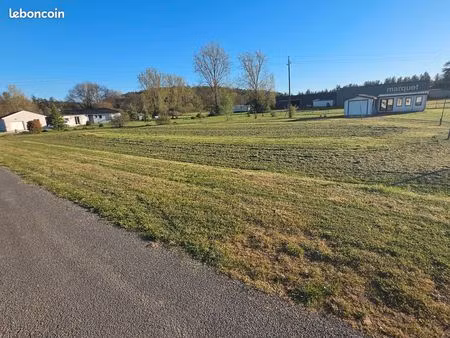 terrain à bâtir de 1129 m² viabilisé et raccordé au tout à l’égout