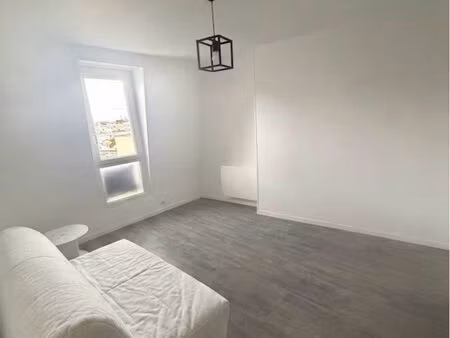 studio 20m2 à louer asnières / rénové - pac - clim