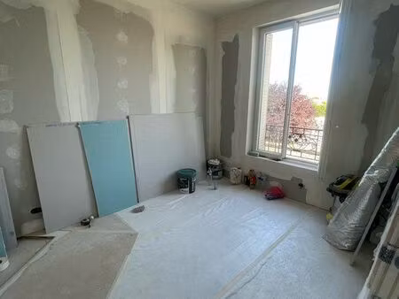 à louer – t2 de 40 m² entièrement rénové – disponible à partir du 1er juillet