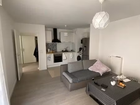 à louer – appartement 3 pièces de 58 m² avec terrasse – nanterre (92)