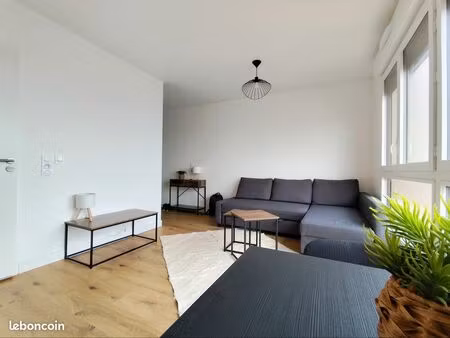 grand studio meublé