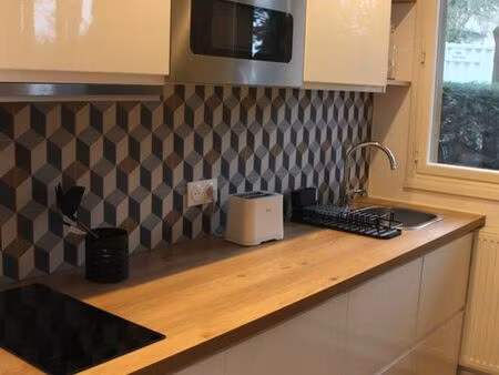 studio meublé refait à neuf – saint-cloud val d’or – 20 m²