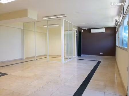 bureau / local commercial sur le boulevard sud