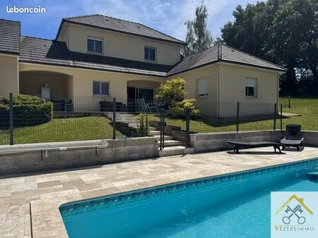 maison 7 pièces 144 m²