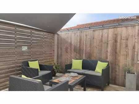 studio meublé 21m2 avec grande terrasse sans vis-à-vis