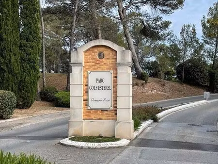 studio tout confort entièrement équipé autour du golf de valescure à l année à partir de s