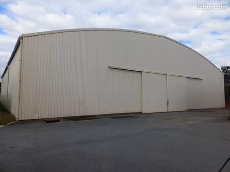 hangar stockage 1000m2