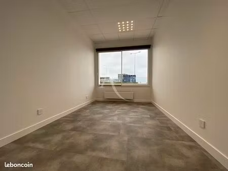 local 12 m² la barre de monts