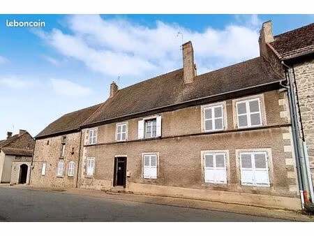 propriété 12 pièces 256 m²