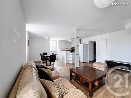 appartement 2 pièces 63 m²