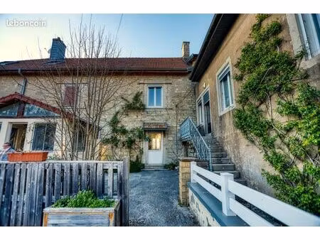 maison de village  un compromis entre appartement et maison individuelle