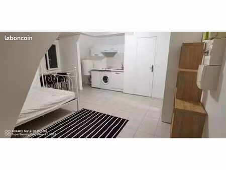 studio meublée à nanterre ville - place de la boule
