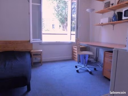 chambre meublée indépendante pour étudiant(e)