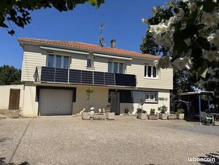 maison 8 pièces 1380 m²