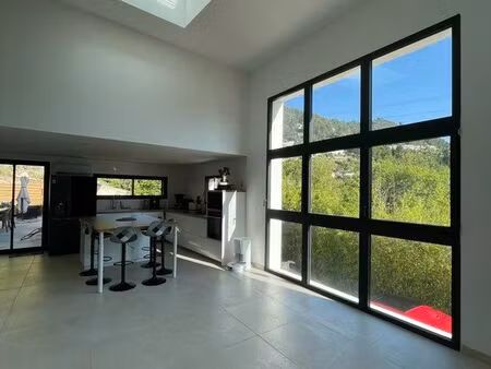 maison contemporaine meublée
