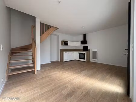 appartement t2 duplex rénové – les achards