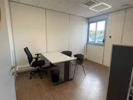 bureau 14 m²