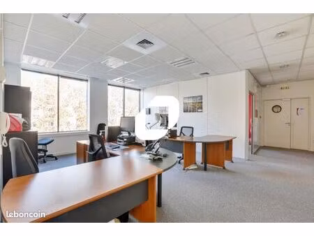 bureaux 220 m²