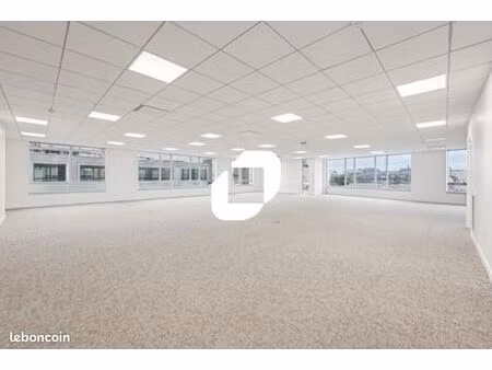 bureaux 300 m²