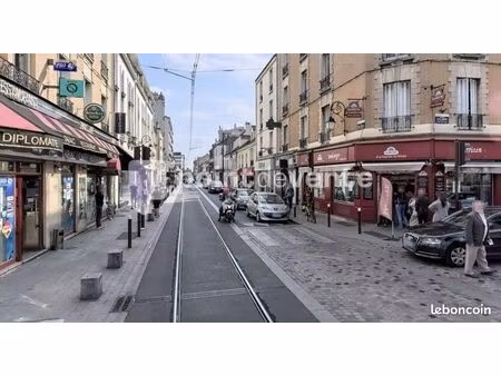 commerce beauté/coiffure 150 m²