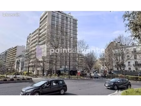 local commercial 705 m²