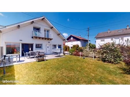 propriété 5 pièces 122 m²