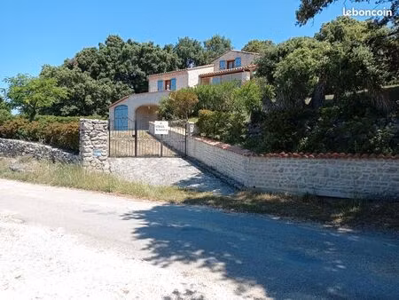 maison provençale avec piscine