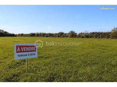 terrain 1 197 m² combrit