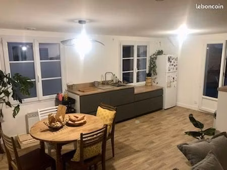 t2 a louer sur la garnache avec exterieur