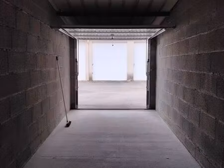 garage-box de 18 m²