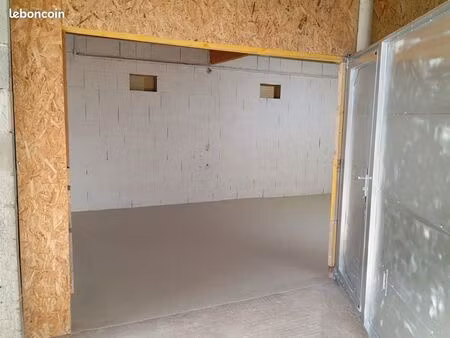 box de stockage 24 m² / 66 m3 disponible - rosnay