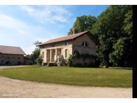 maison dans parc