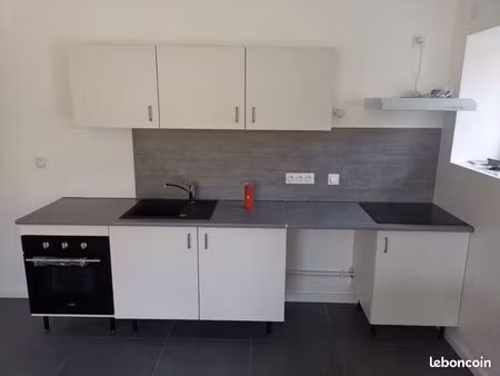 t3 meublé neuf – terrasse privative – quartier calme