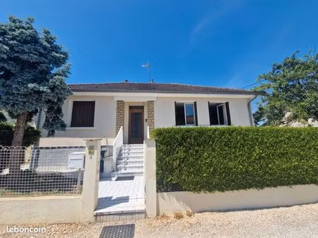 immobilier maison individuelle traditionnelle de 90 m2 sur sous sol complet plus cave terr