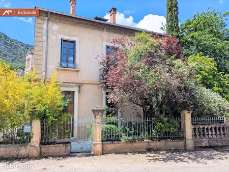 maison 11 pièces 175 m²