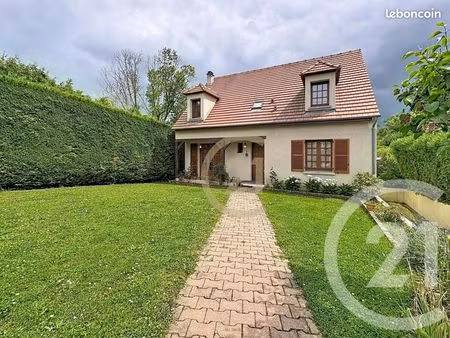 maison 7 pièces 130 m²