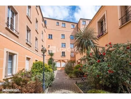 studio 1 pièce 29 m²