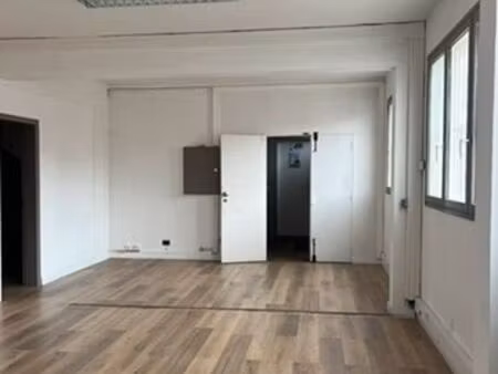 a louer bureau de 85 m2