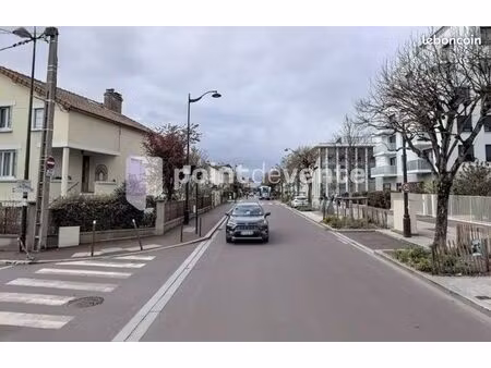 local commercial 120 m²