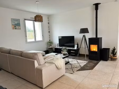 maison 3 chambres - garage - extérieur - 01/09