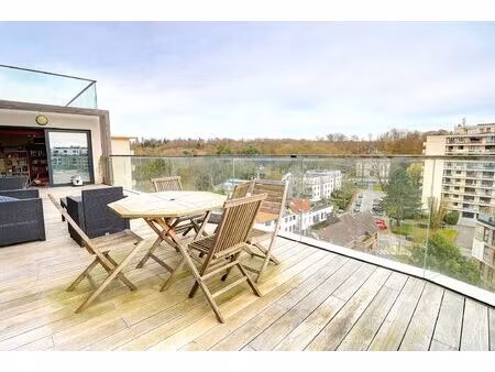 appartement à louer avec terrasse et 3 chambres   auderghem (vbe28758)