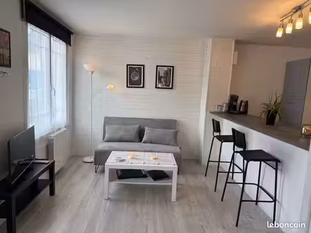 en octobre 2026 appartement meublé indépendant de 32 m² – le vaudreuil – 750 cc
