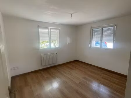 f4 à louer