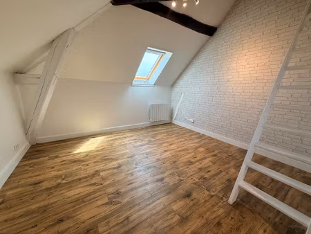 studio refait à neuf - 19 75 m2